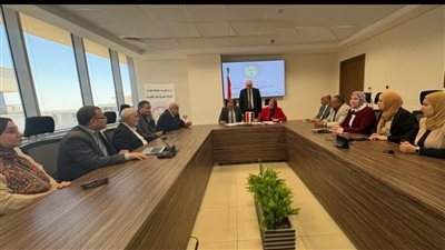 نقل الكهرباء توقع عقدًا لتفريغ 750 ميجاوات من مشروعات طاقة الرياح بخليج السويس