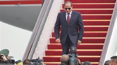 الرئيس السيسي يعود إلى أرض الوطن بعد مشاركته في قمة مجموعة السبع بفرنسا