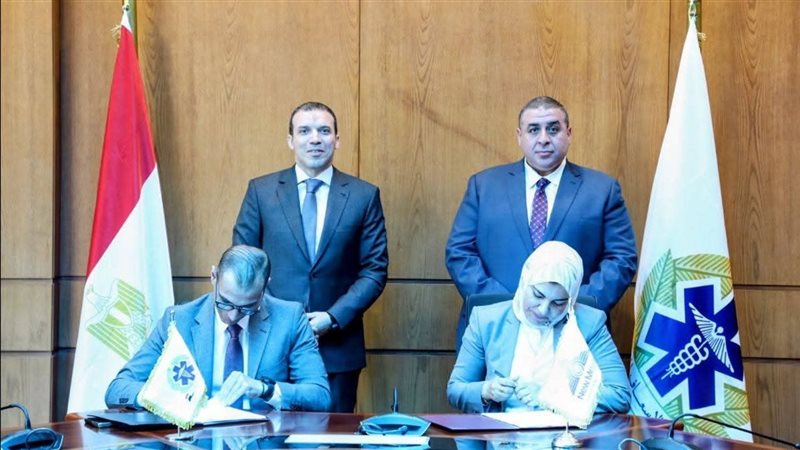 جانب من توقيع البرتوكول