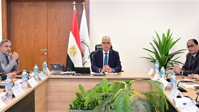سويلم يتابع موقف إيراد نهر النيل وتداعيات ظاهرة 