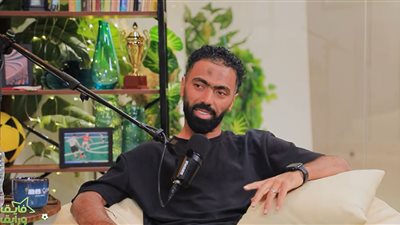 حسين الشحات: كنت عايز أغير اسمي لاسم زوج والدتي.. ومحسيتش إني يتيم غير لما مات