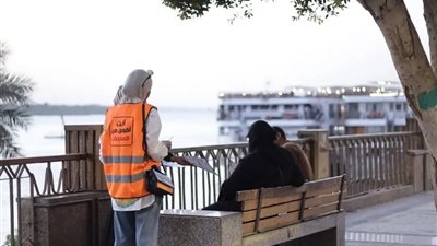محافظ أسوان يوجه باستمرار حملات التوعية لمواجهة مخاطر الإدمان