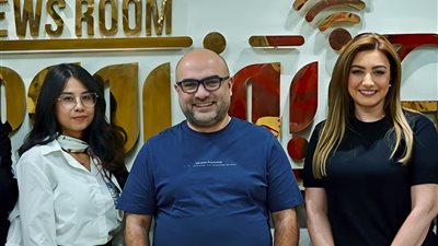 «مبسوطة بيكي يا مذيعة المستقبل».. فاتن عبد المعبود ترد على محررة «نيوز رووم»