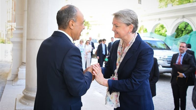وزير الخارجية ونظيرته