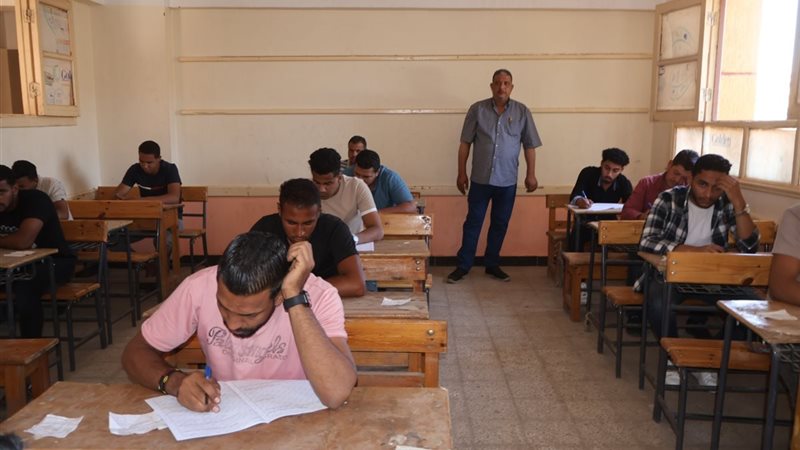 امتحان الدبلوم -