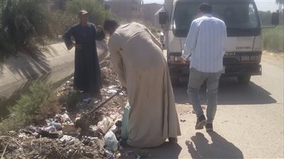 تنفيذًا لتوجيهات محافظ قنا.. رفع 435 طنًّا من المخلفات لتكثيف جهود النظافة