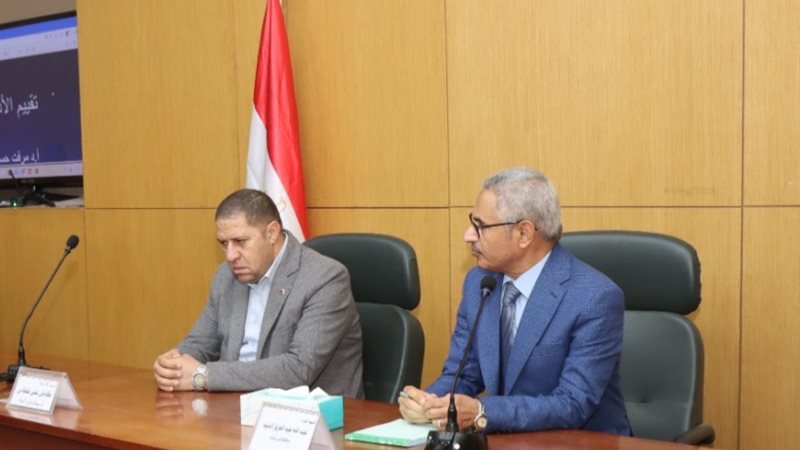 محافظ بنى سويف والسكرتير