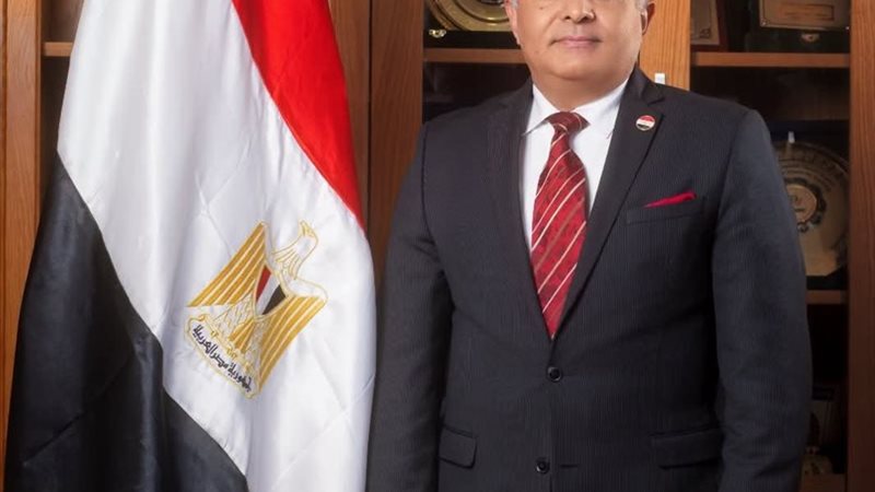 رئس جامعة السويس