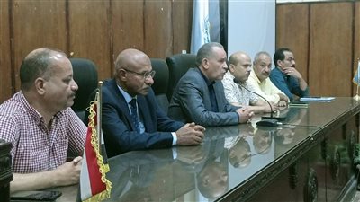 تعليم أسيوط يستعد لامتحانات الثانوية العامة باجتماع موسع لرؤساء اللجان