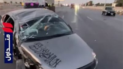 مواطن يوثق تلفيات سيارته بعد تعرضها لحادث ويعبر عن حزنه