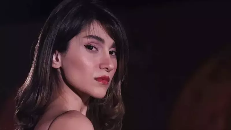 المغنية الإيرانية