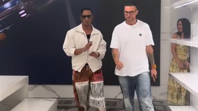 على أنغام أغنية مافيا.. محمد رمضان يدرب الألماني فيليب بلين على رقصتها |فيديو