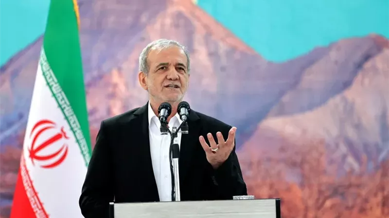 الرئيس الإيراني مسعود