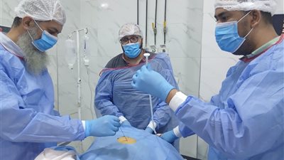 صحة الشرقية : لأول مرة نجاح تركيب أنبوبة تغذية معدة بالمنظار لمسنة ٧٠عام