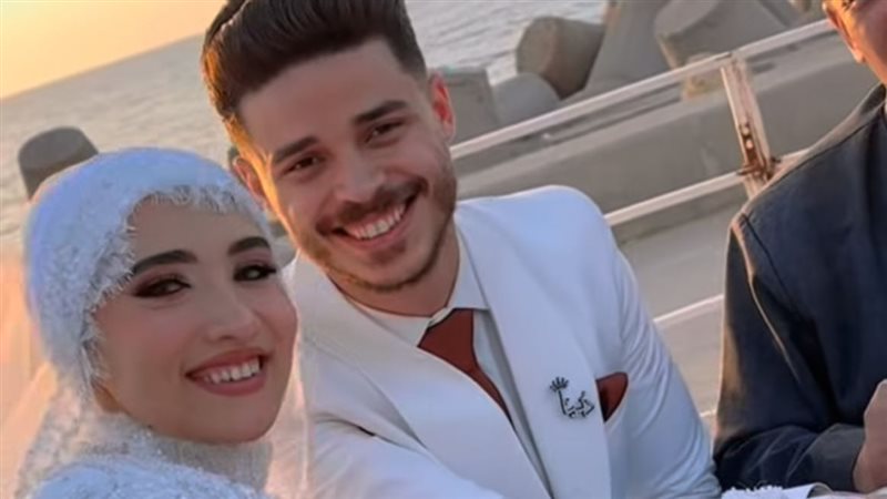 العروسان