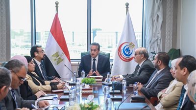 وزير الصحة يعقد اجتماعا لمتابعة إنشاء مجمع صناعي لتصنيع الأجهزة التعويضية