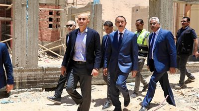 وزير التعليم ومحافظ سوهاج يتفقدان الأعمال الإنشائية للمشروعات التعليمية