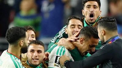 حفيظ دراجي يشيد بالروح القتالية والأداء المميز للخضر: فوز مثير للجزائر على الأردن 2-1  