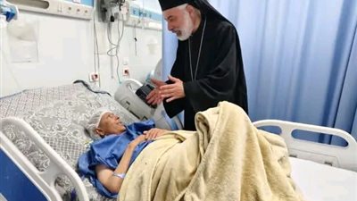 الأنبا باسيليوس يزور مستشفى الأورام بسمالوط ويشيد بروح المحبة الأخوية 