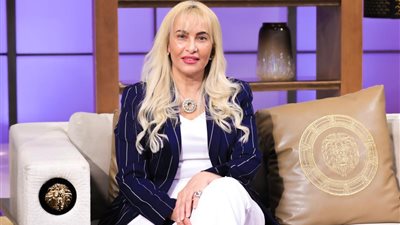 «أخفى ابنته داخل سترته».. زوجة حسام حسن تكشف موقفا غريبا بسبب الحسد