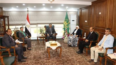 محافظ القليوبية يستقبل وفد اللجنة الطبية العليا والاستغاثات بمجلس الوزراء