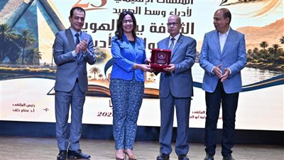 جيهان زكي: العدالة الثقافية تبدأ من القرى والنجوع والاستماع للمبدعين 