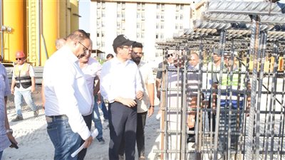 رئيس جامعة بنها يتابع معدلات التنفيذ بالمستشفى الجامعي الجديد