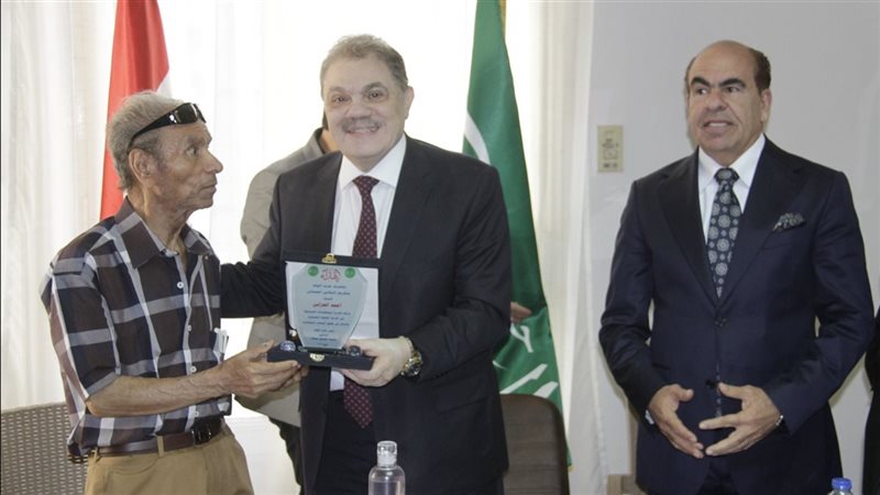 رئيس الوفد 