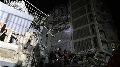بعد الزلزال المدمر.. إغلاق مطار كراكاس وواشنطن تقدم المساعدات لفنزويلا