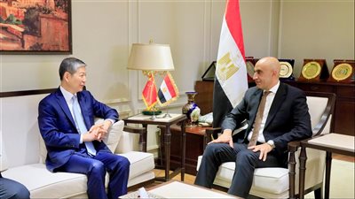 التربية والتعليم يبحث مع سفير الصين تعزيز التعاون في تطوير البنية التكنولوجية 