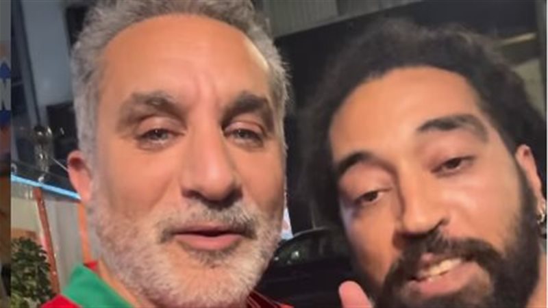 باسم يوسف ومشجع مغربي