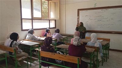 مدير تعليم أسيوط : اقبال كبير من الطلاب على البرنامج العلاجى بالمدارس  