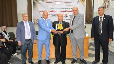 علوم أسيوط تناقش التأثيرات البيئية لرتبة نصفية الأجنحة في ندوة علمية