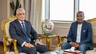 جمبلاط يجتمع بمدرب الإنتاج الحربي ويؤكد دعمه للجهاز الفني واللاعبين للمنافسة