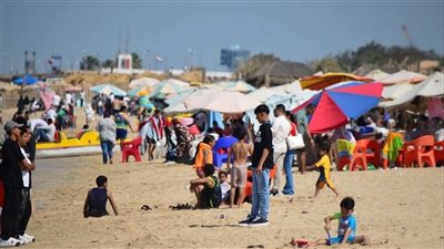  إقبال كبير ينعش سياحة اليوم الواحد ببورسعيد ورواج تجاري بسوق الأسماك 