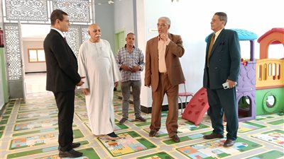 وكيل تعليم قنا يتفقد مدرسة سان ستيفن الخاصة لمتابعة قواعد القبول والكثافات 