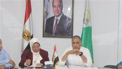 مدير تعليم الجيزة يعقد اجتماعًا موسعًا لمتابعة امتحانات الثانوية العامة