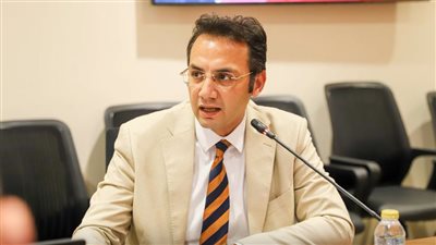 بقرار جمهوري.. تجديد الثقة في الدكتور طاهر نصر نائبا لمدير الأكاديمية الوطنية للتدريب