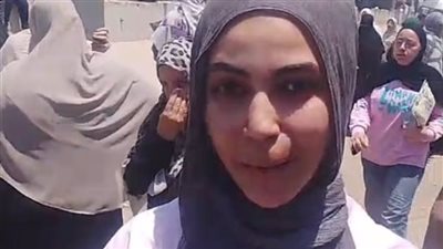 النحو الأصعب وباقي الأسئلة في التوقعات.. انطباعات طالبات دمياط عن امتحان اللغة العربية