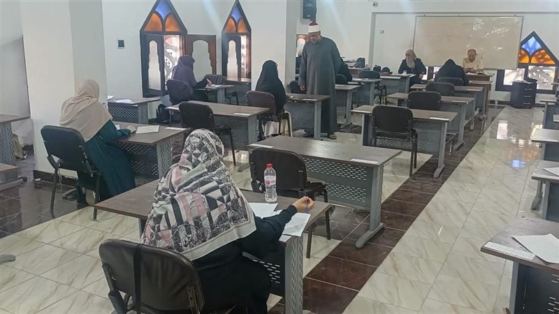 استمرار انعقاد الامتحانات