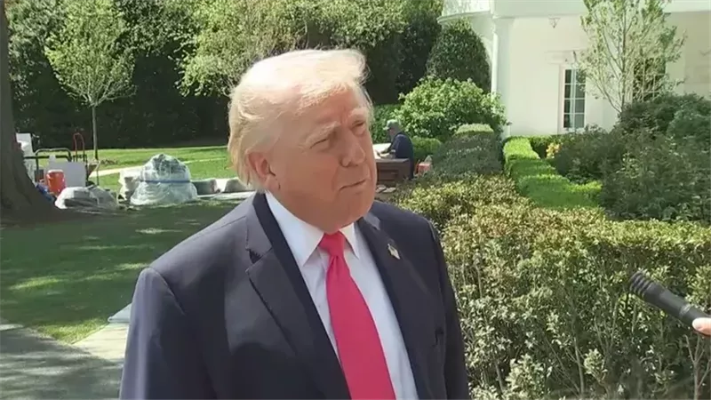 الرئيس الأمريكي دونالد