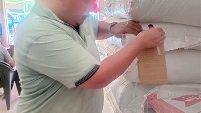 ضربات تموينية متواصلة في الغربية.. ضبط أكثر من 5.6 طن سلع غذائية وأعلاف ودقيق 