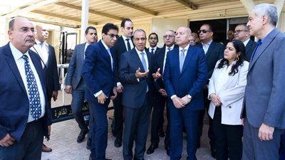 وزير الخارجية يتفقد تطوير مكتب تصديقات المريلاند ويؤكد استمرار تحديث الخدمات 