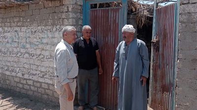 استمرار حملات طرق الأبواب بقرى كوم حمادة لتوعية المواطنين بملف التصالح