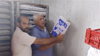 تموين الشرقية يضبط 60 ألف زجاجة مياه مجهولة و 67 ألف عبوة دوائية مخالفة