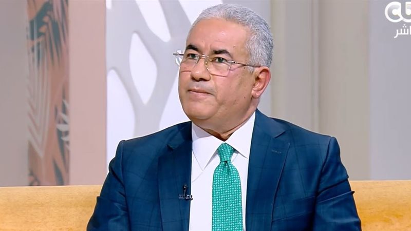 الدكتور عبد الناصر