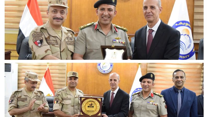 جانب من التكريم بجامعة