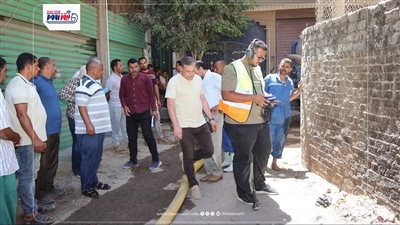رئيس مياه الفيوم يقود فرق العمل للانتهاء من إصلاح تسريب غير مرئي بخط طرد صرف