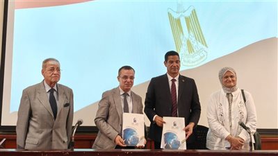 القومي للترجمة وأكاديمية السادات يوقعان بروتوكول تعاون لتعزيز الشراكة 