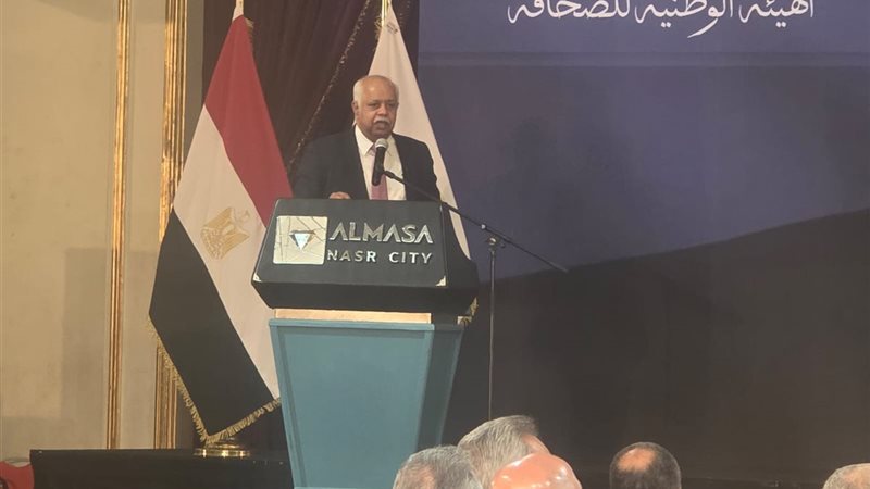 الكاتب الصحفي حمدي